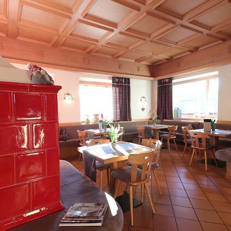 Hotel Alla Rocca Varena Bagian luar foto