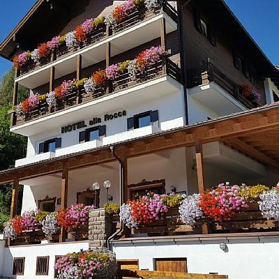 Hotel Alla Rocca Varena Bagian luar foto
