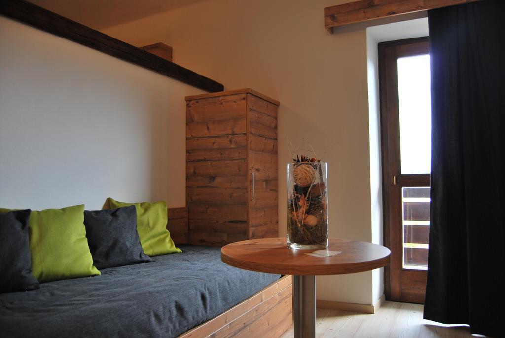 Hotel Alla Rocca Varena Ruang foto